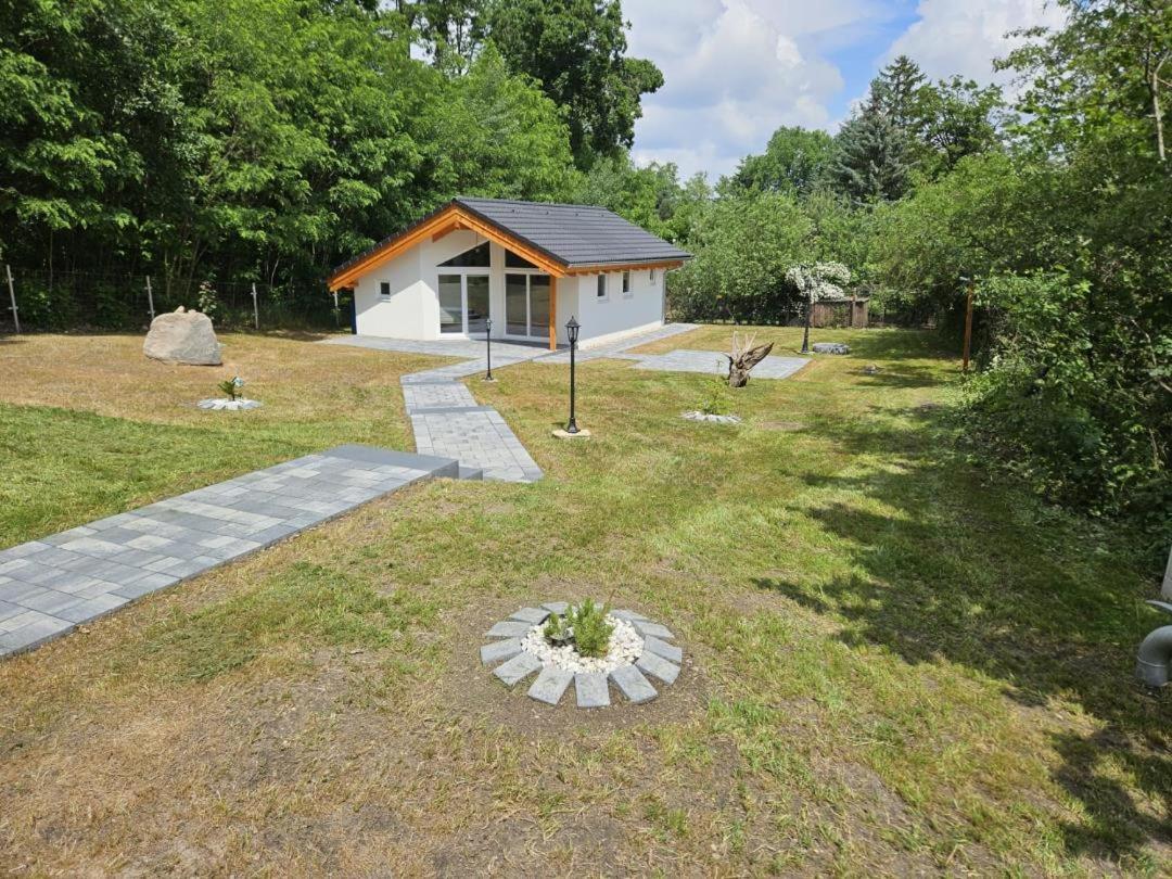 Neu! Ferienhaus Am See Protzel Exterior foto